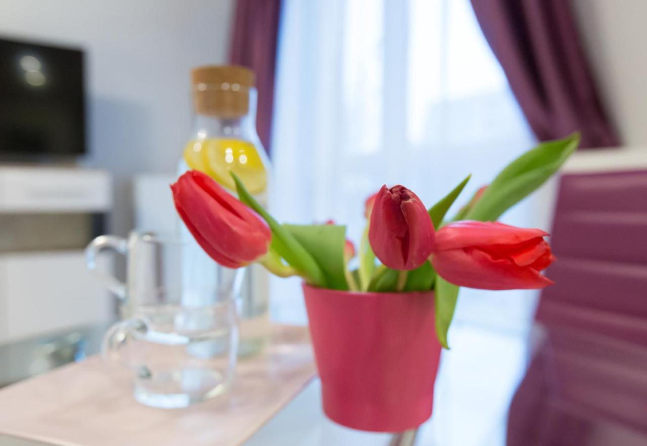 Pcd Aparthotel Ochota Варшава Экстерьер фото