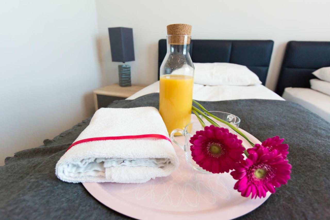 Pcd Aparthotel Ochota Варшава Экстерьер фото