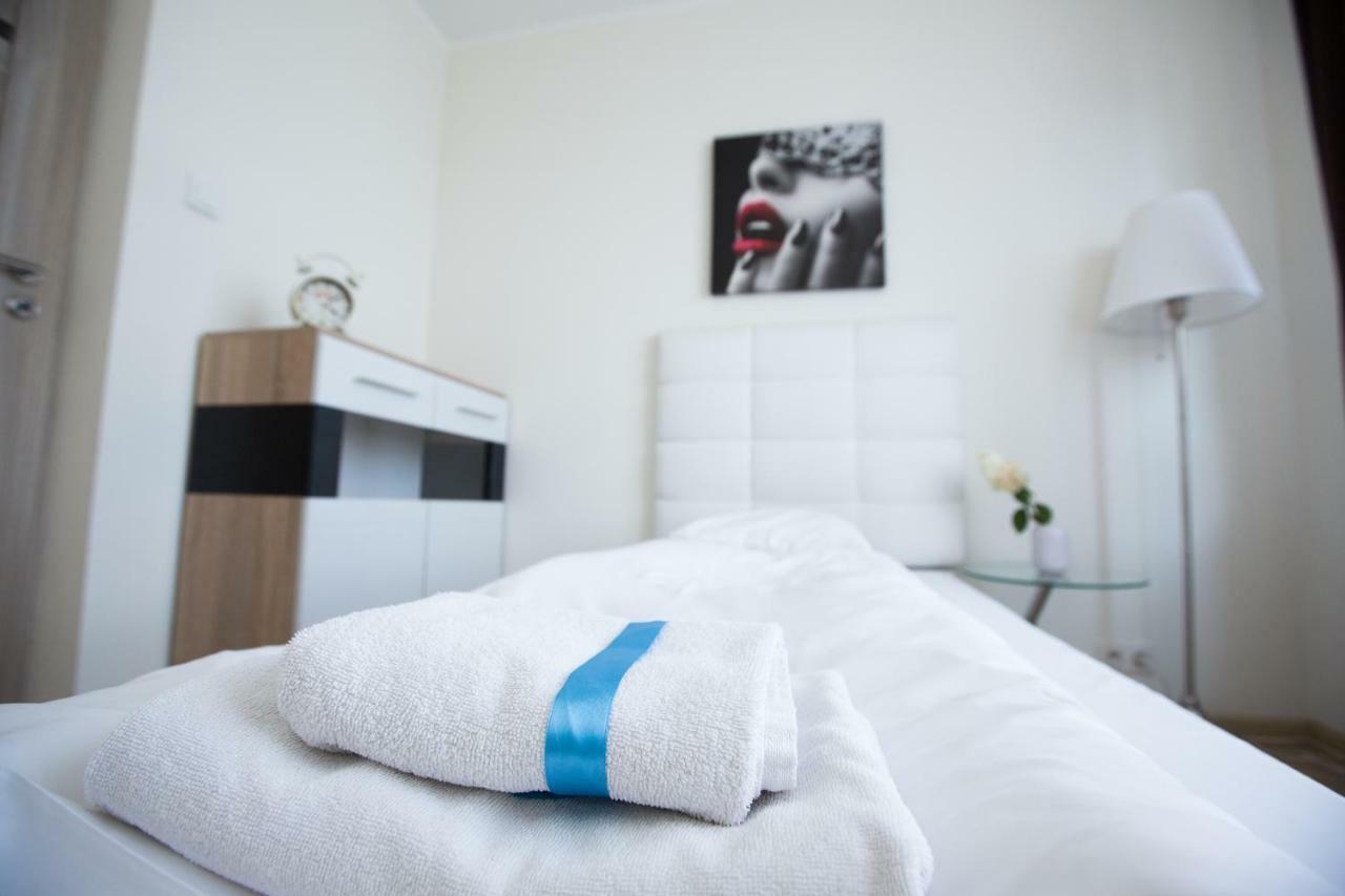 Pcd Aparthotel Ochota Варшава Экстерьер фото